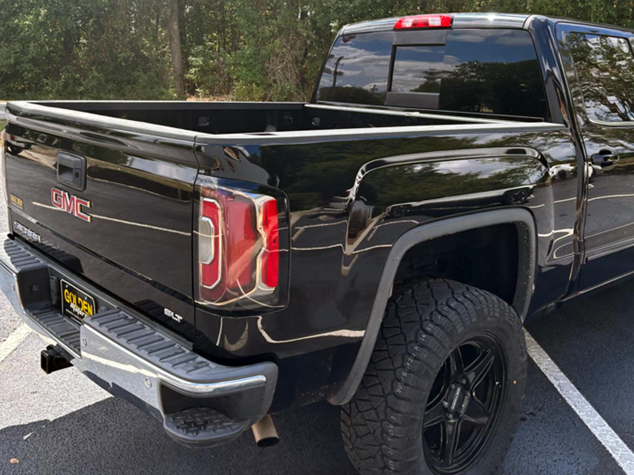 GMC Sierra 1500 4WD Crew Cab 143.5" SLT 2017