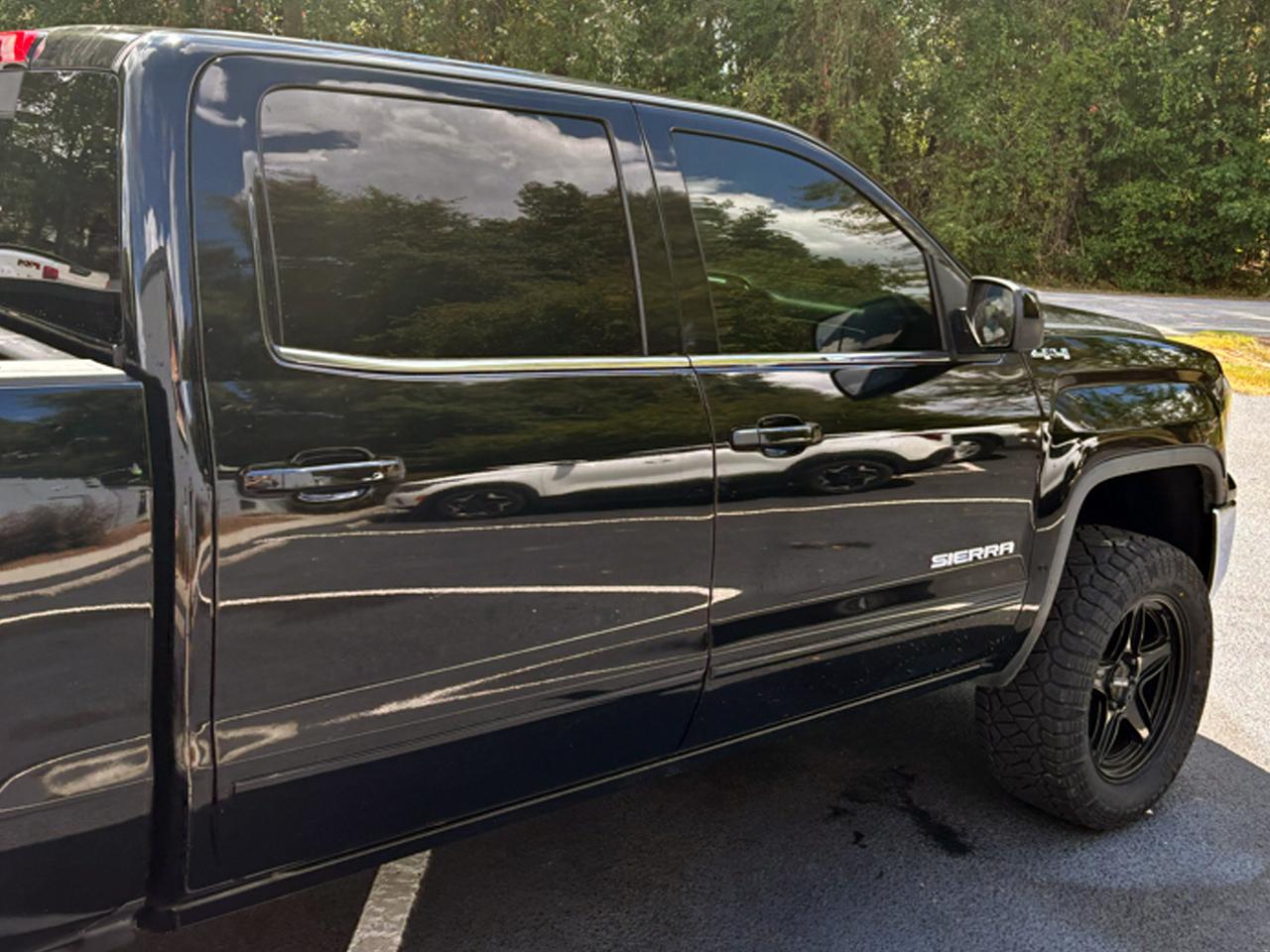 GMC Sierra 1500 4WD Crew Cab 143.5" SLT 2017