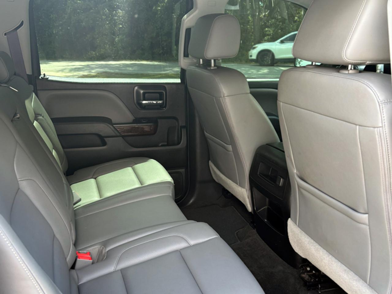 GMC Sierra 1500 4WD Crew Cab 143.5" SLT 2017