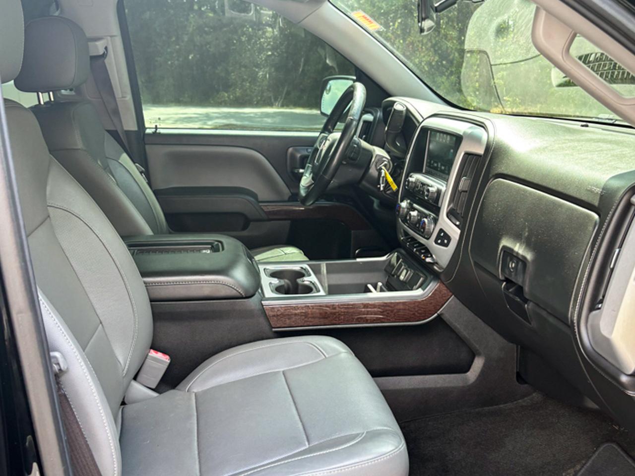 GMC Sierra 1500 4WD Crew Cab 143.5" SLT 2017