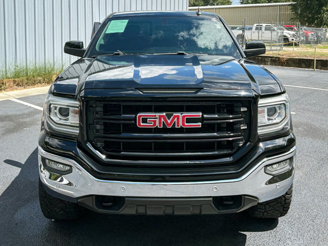 GMC Sierra 1500 4WD Crew Cab 143.5" SLT 2017