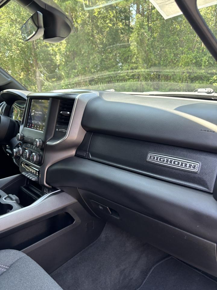 RAM 1500 Big Horn Crew Cab 4WD 2020