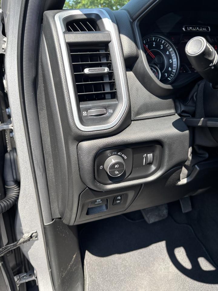 RAM 1500 Big Horn Crew Cab 4WD 2020