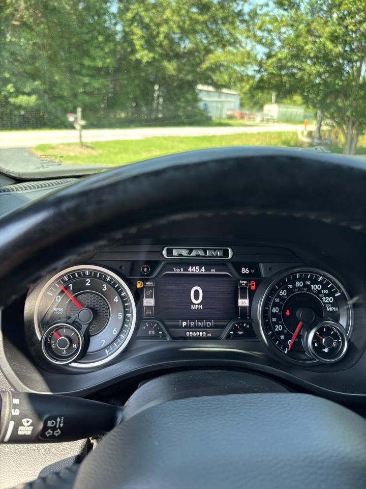 RAM 1500 Big Horn Crew Cab 4WD 2020