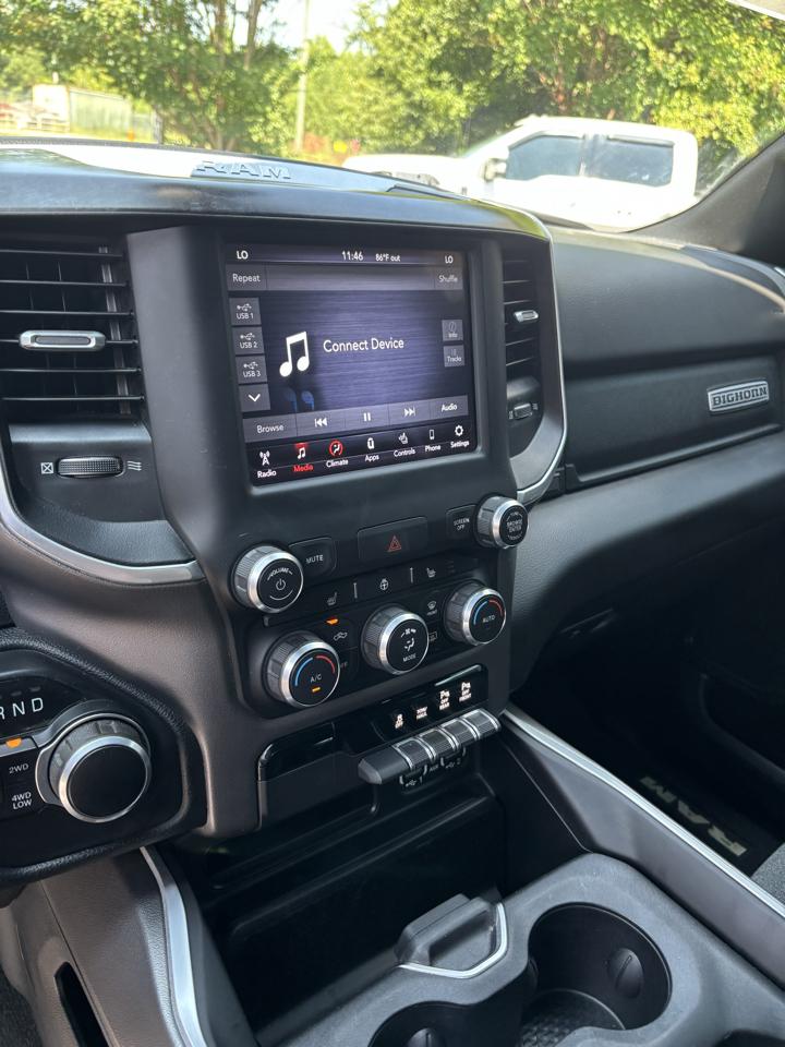 RAM 1500 Big Horn Crew Cab 4WD 2020