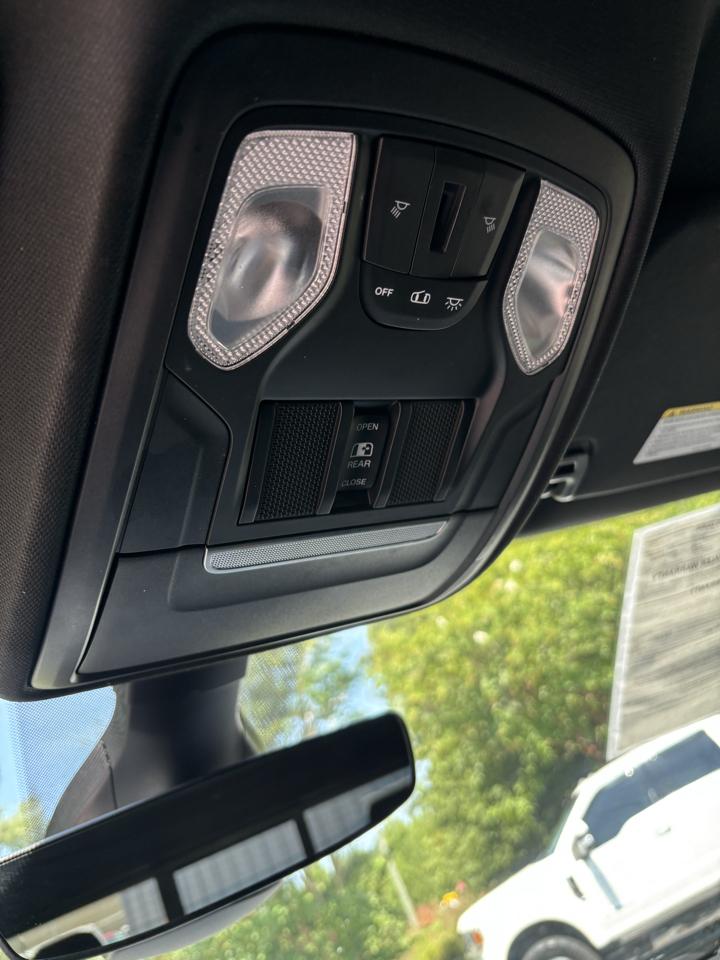 RAM 1500 Big Horn Crew Cab 4WD 2020