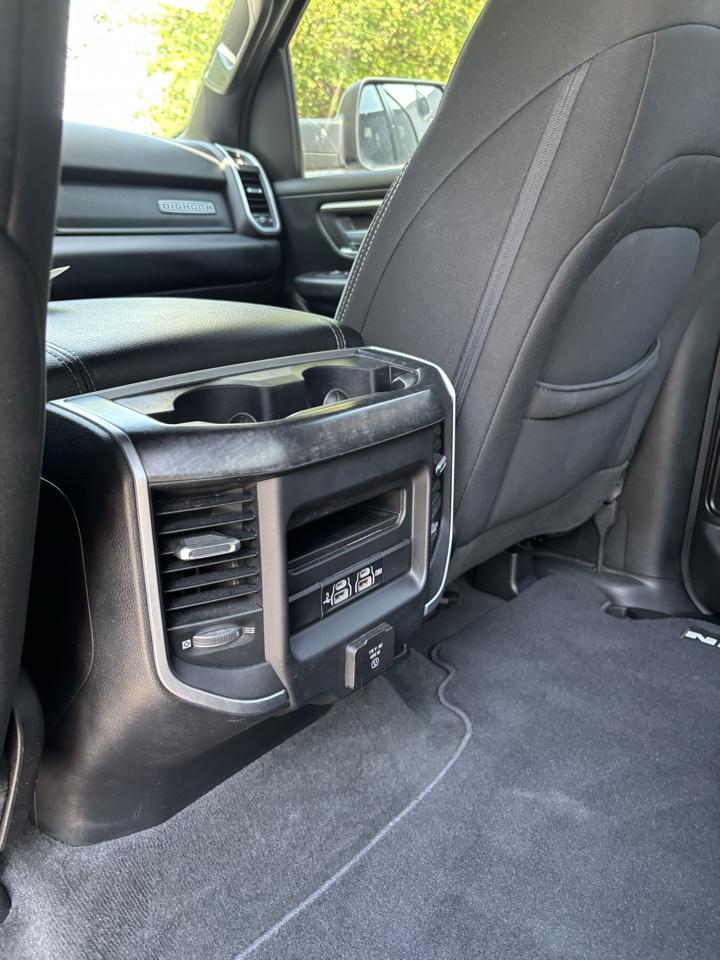 RAM 1500 Big Horn Crew Cab 4WD 2020