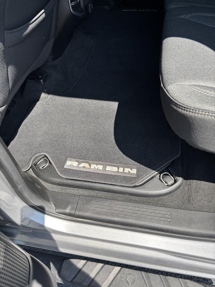 RAM 1500 Big Horn Crew Cab 4WD 2020