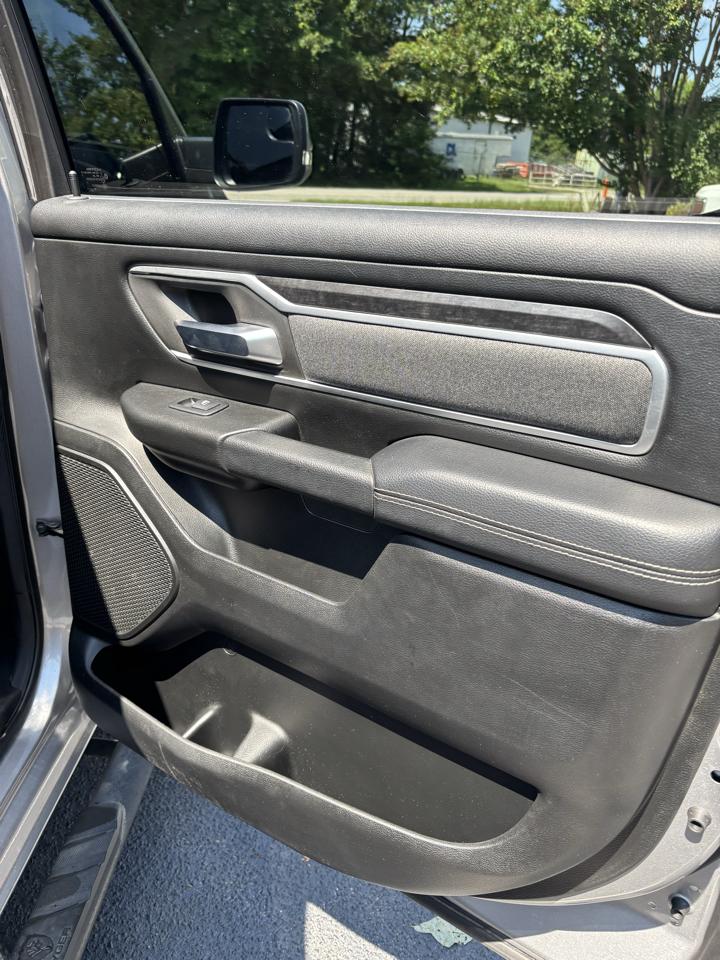 RAM 1500 Big Horn Crew Cab 4WD 2020