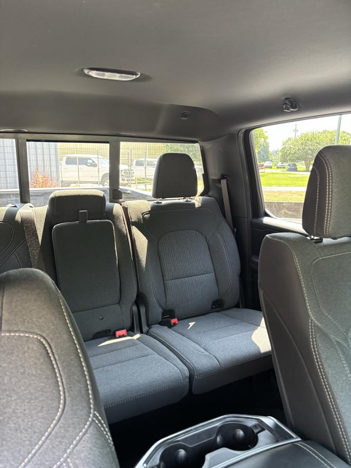RAM 1500 Big Horn Crew Cab 4WD 2020