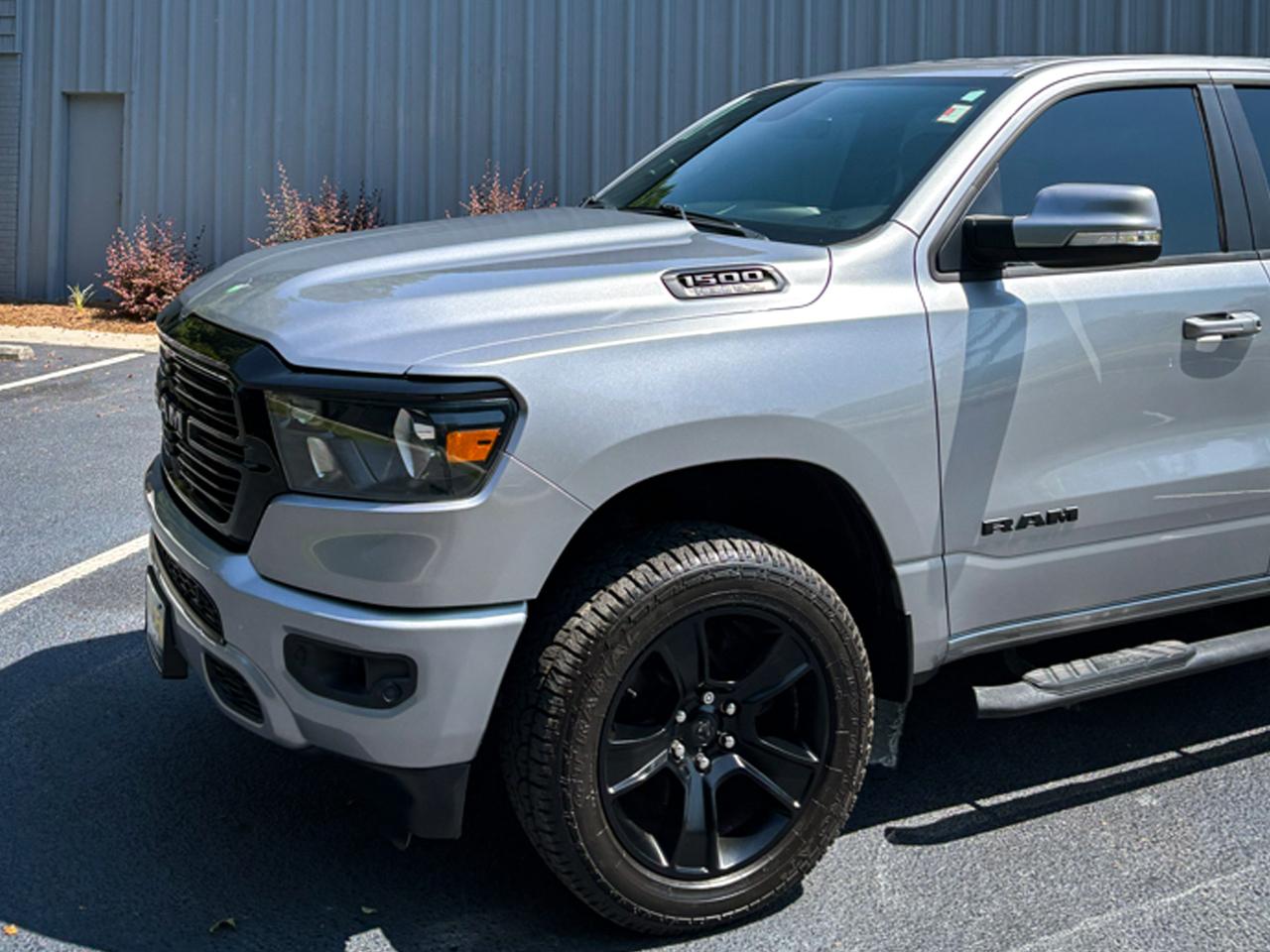RAM 1500 Big Horn Crew Cab 4WD 2020