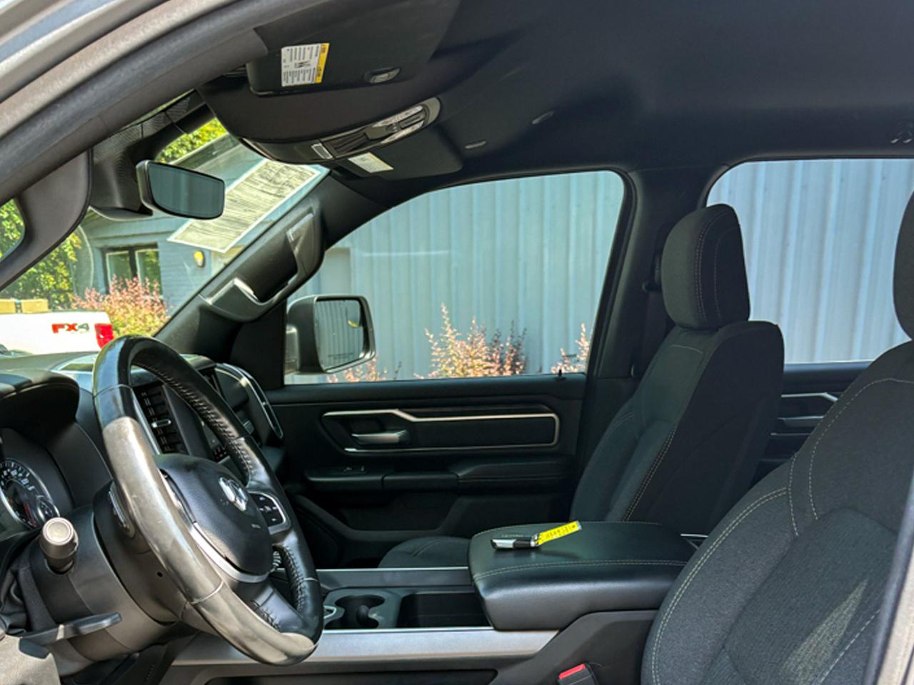 RAM 1500 Big Horn Crew Cab 4WD 2020