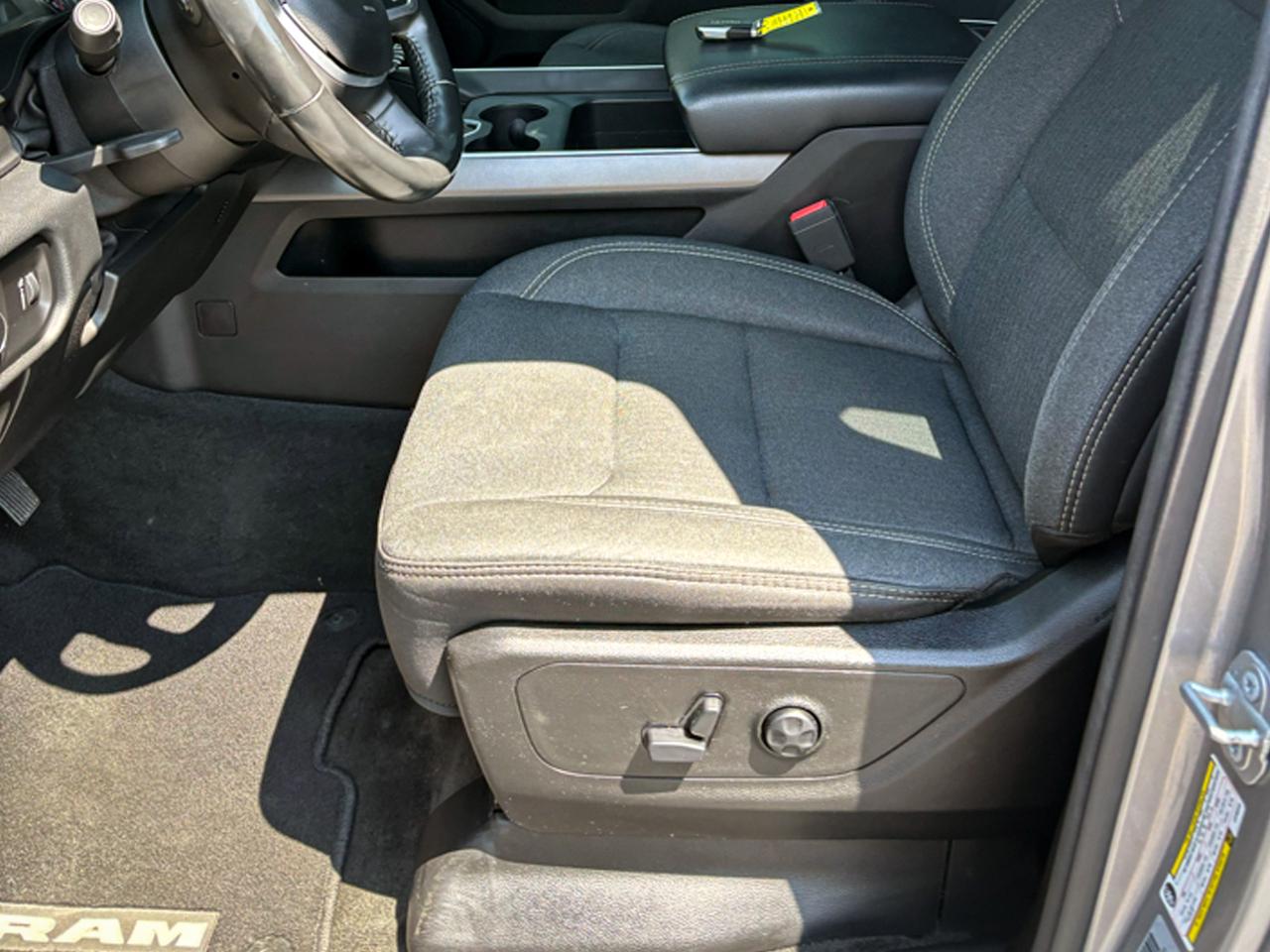 RAM 1500 Big Horn Crew Cab 4WD 2020