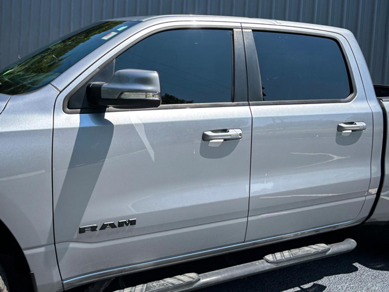 RAM 1500 Big Horn Crew Cab 4WD 2020