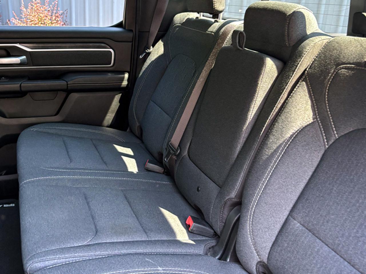 RAM 1500 Big Horn Crew Cab 4WD 2020