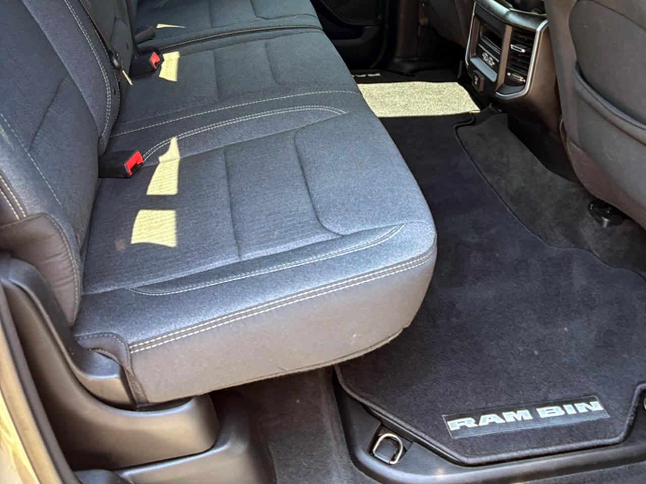 RAM 1500 Big Horn Crew Cab 4WD 2020