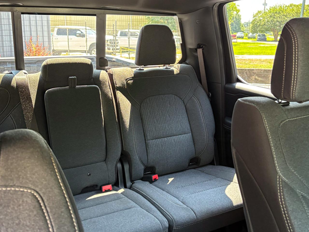 RAM 1500 Big Horn Crew Cab 4WD 2020