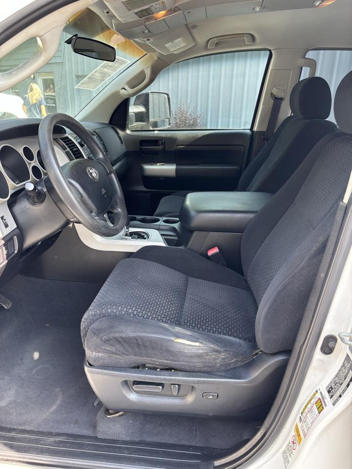 Toyota Tundra 2WD Double 145.7" 5.7L V8 SR5 (Natl 2007