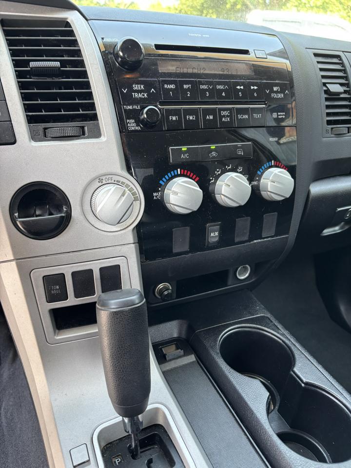 Toyota Tundra 2WD Double 145.7" 5.7L V8 SR5 (Natl 2007