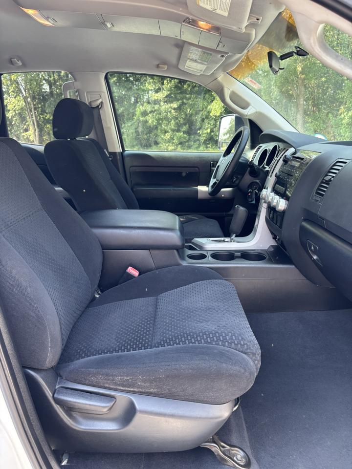 Toyota Tundra 2WD Double 145.7" 5.7L V8 SR5 (Natl 2007