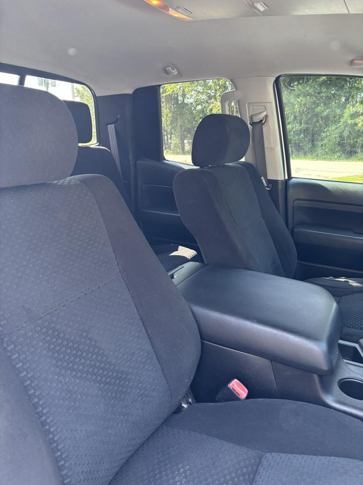 Toyota Tundra 2WD Double 145.7" 5.7L V8 SR5 (Natl 2007