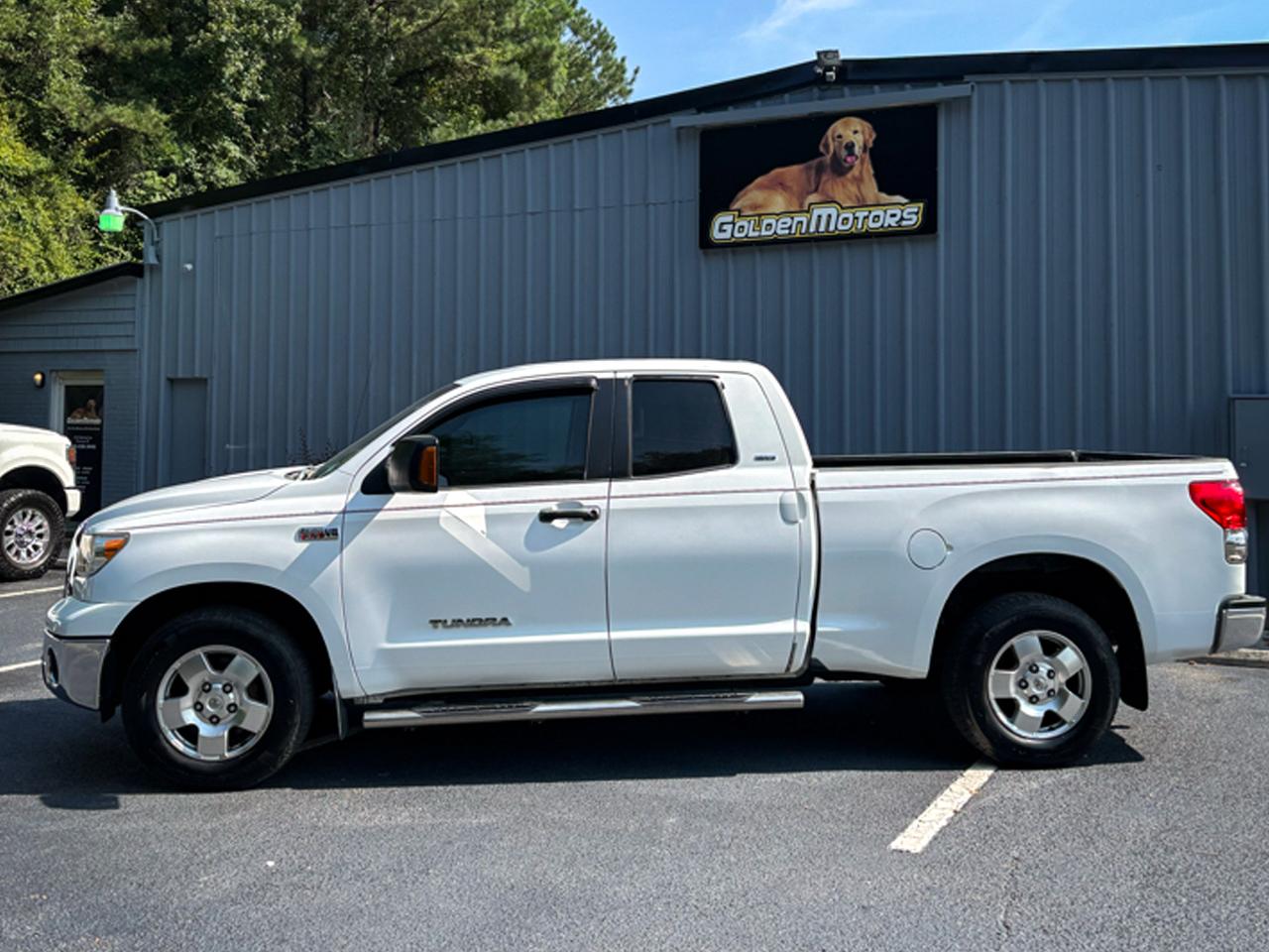 Toyota Tundra 2WD Double 145.7" 5.7L V8 SR5 (Natl 2007