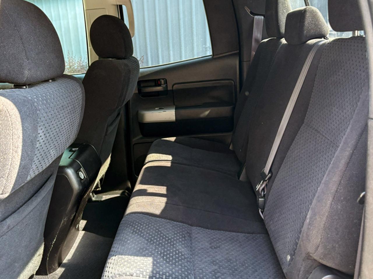 Toyota Tundra 2WD Double 145.7" 5.7L V8 SR5 (Natl 2007