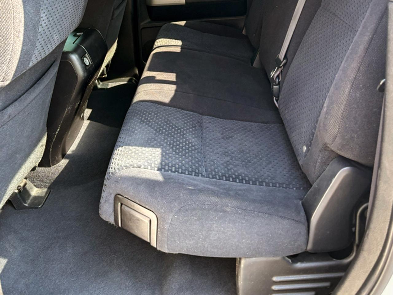 Toyota Tundra 2WD Double 145.7" 5.7L V8 SR5 (Natl 2007