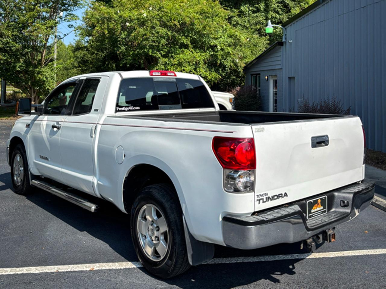 Toyota Tundra 2WD Double 145.7" 5.7L V8 SR5 (Natl 2007