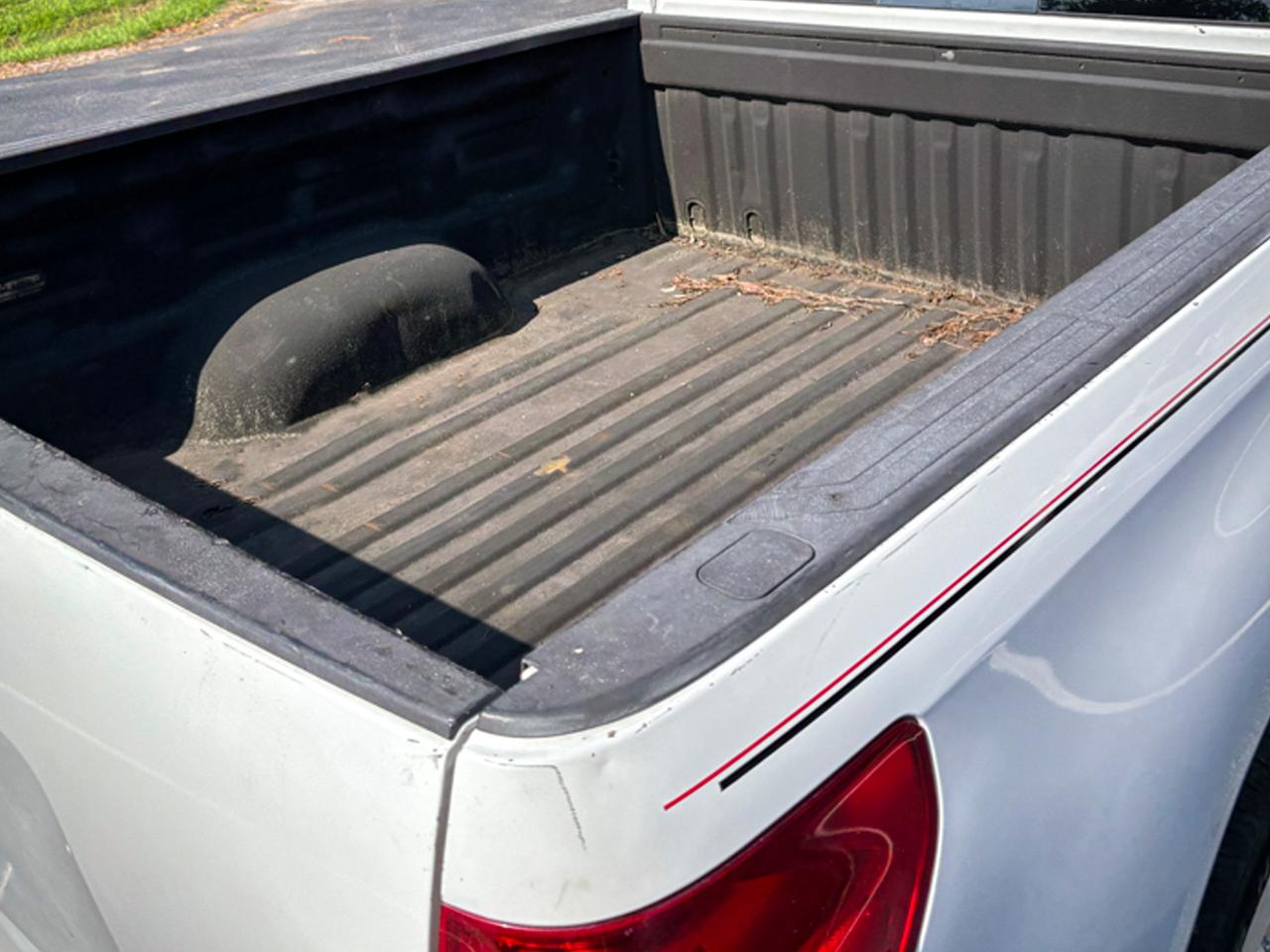 Toyota Tundra 2WD Double 145.7" 5.7L V8 SR5 (Natl 2007