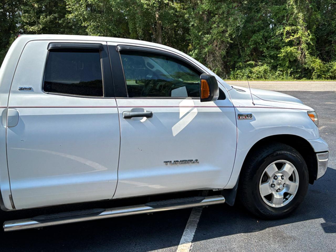 Toyota Tundra 2WD Double 145.7" 5.7L V8 SR5 (Natl 2007
