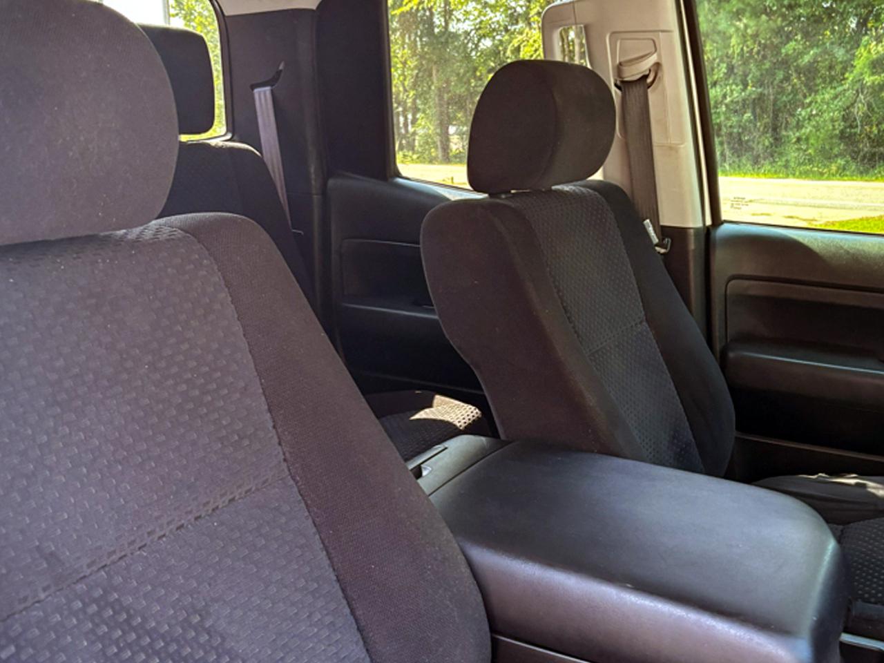 Toyota Tundra 2WD Double 145.7" 5.7L V8 SR5 (Natl 2007