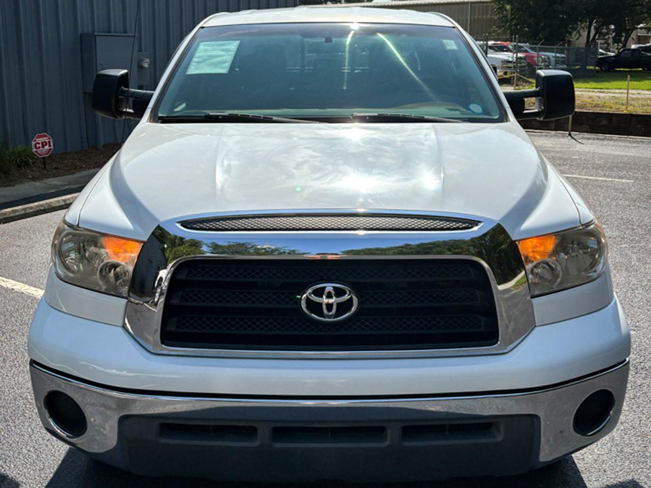 Toyota Tundra 2WD Double 145.7" 5.7L V8 SR5 (Natl 2007