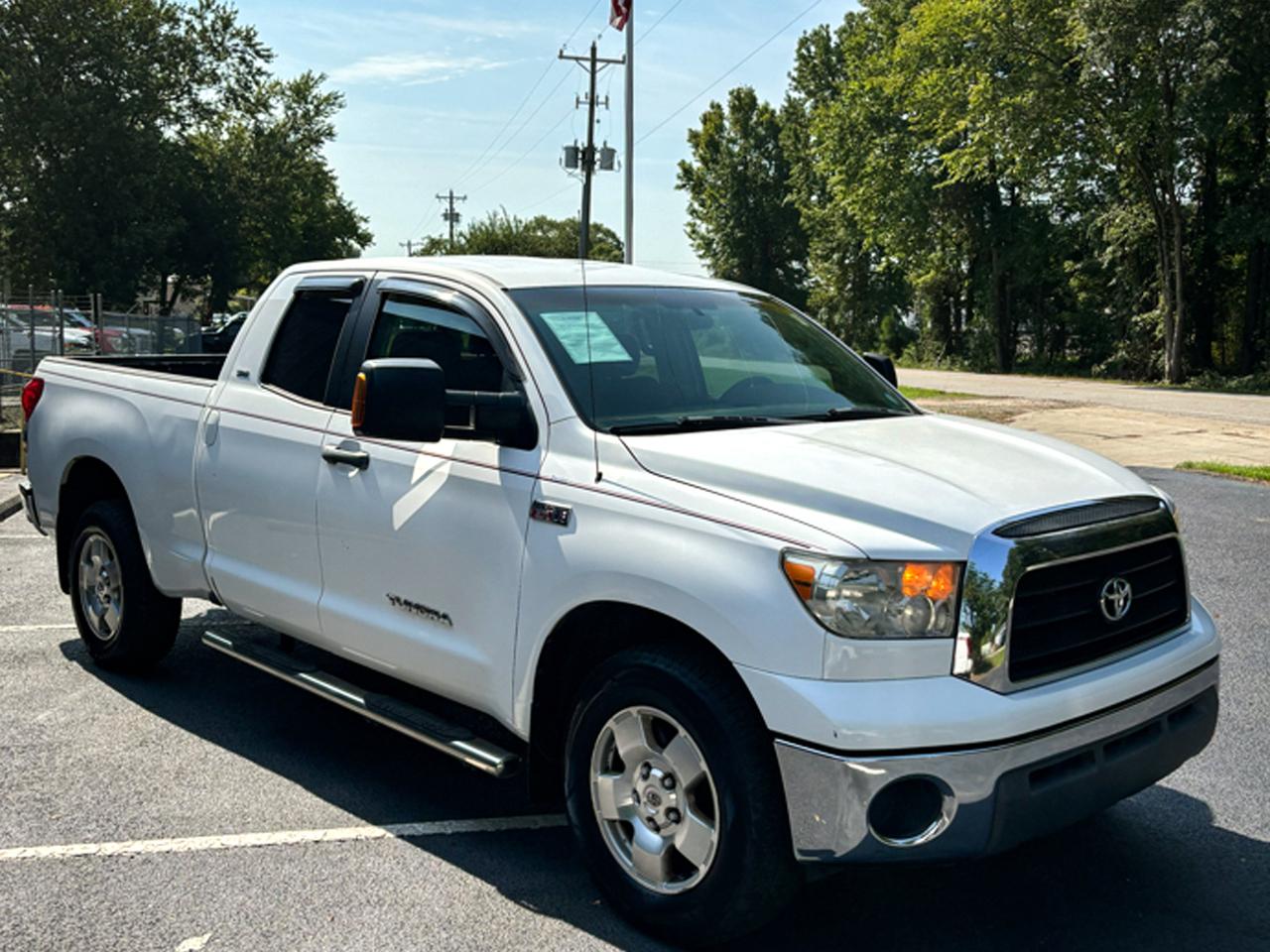 Toyota Tundra 2WD Double 145.7" 5.7L V8 SR5 (Natl 2007