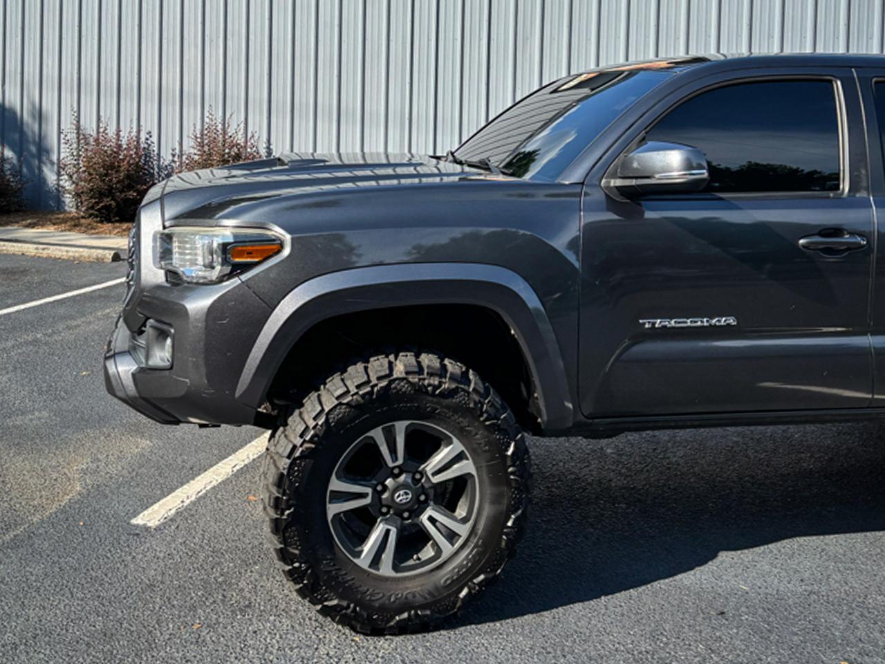 Toyota Tacoma 4WD  2019
