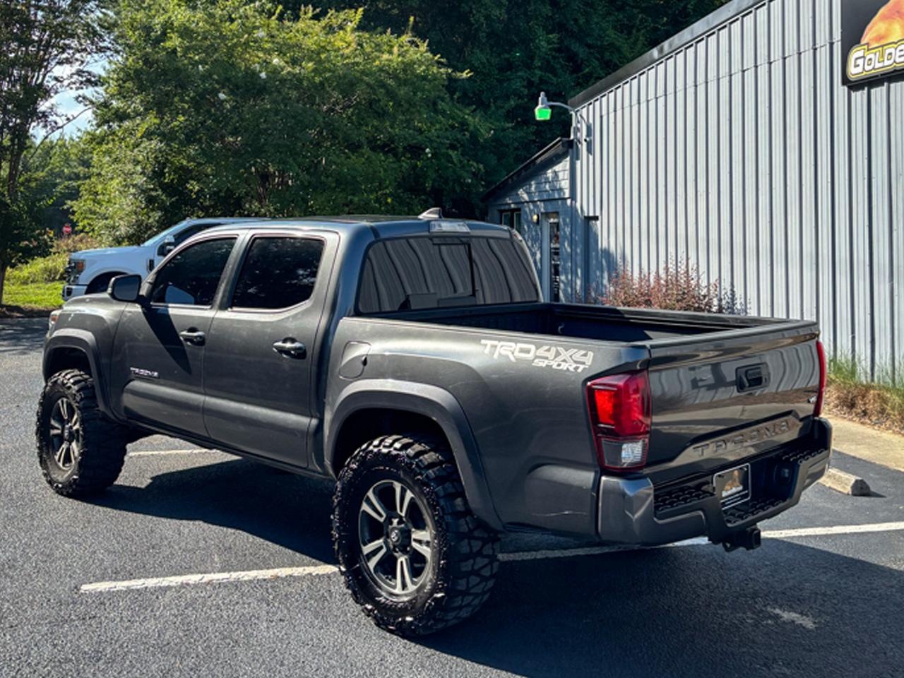 Toyota Tacoma 4WD  2019