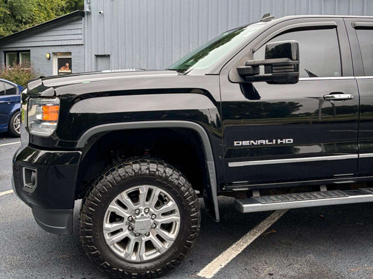 GMC Sierra 2500HD 4WD Crew Cab 153.7" Denali 2015