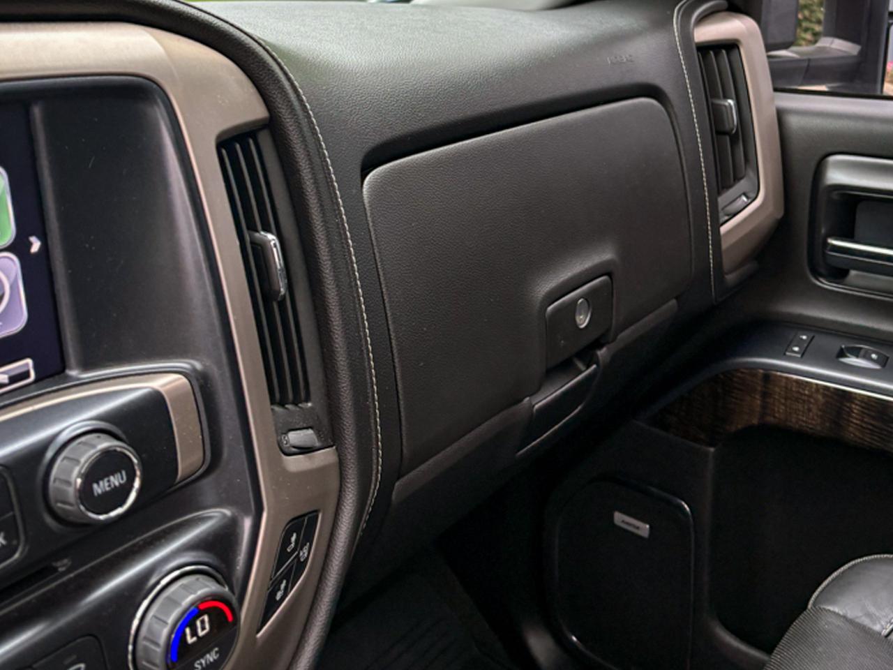 GMC Sierra 2500HD 4WD Crew Cab 153.7" Denali 2015