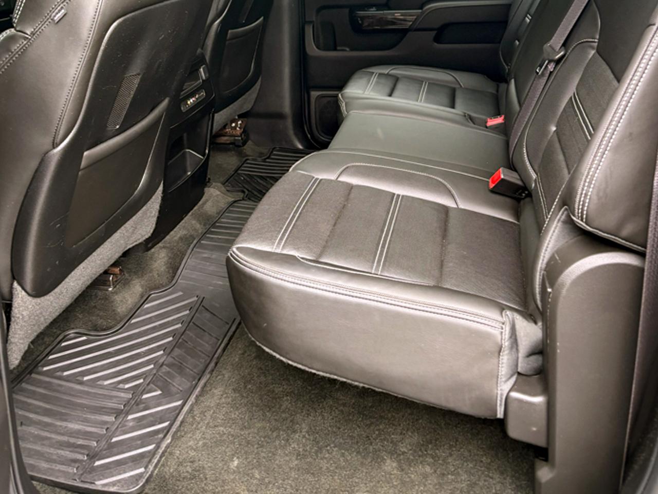 GMC Sierra 2500HD 4WD Crew Cab 153.7" Denali 2015