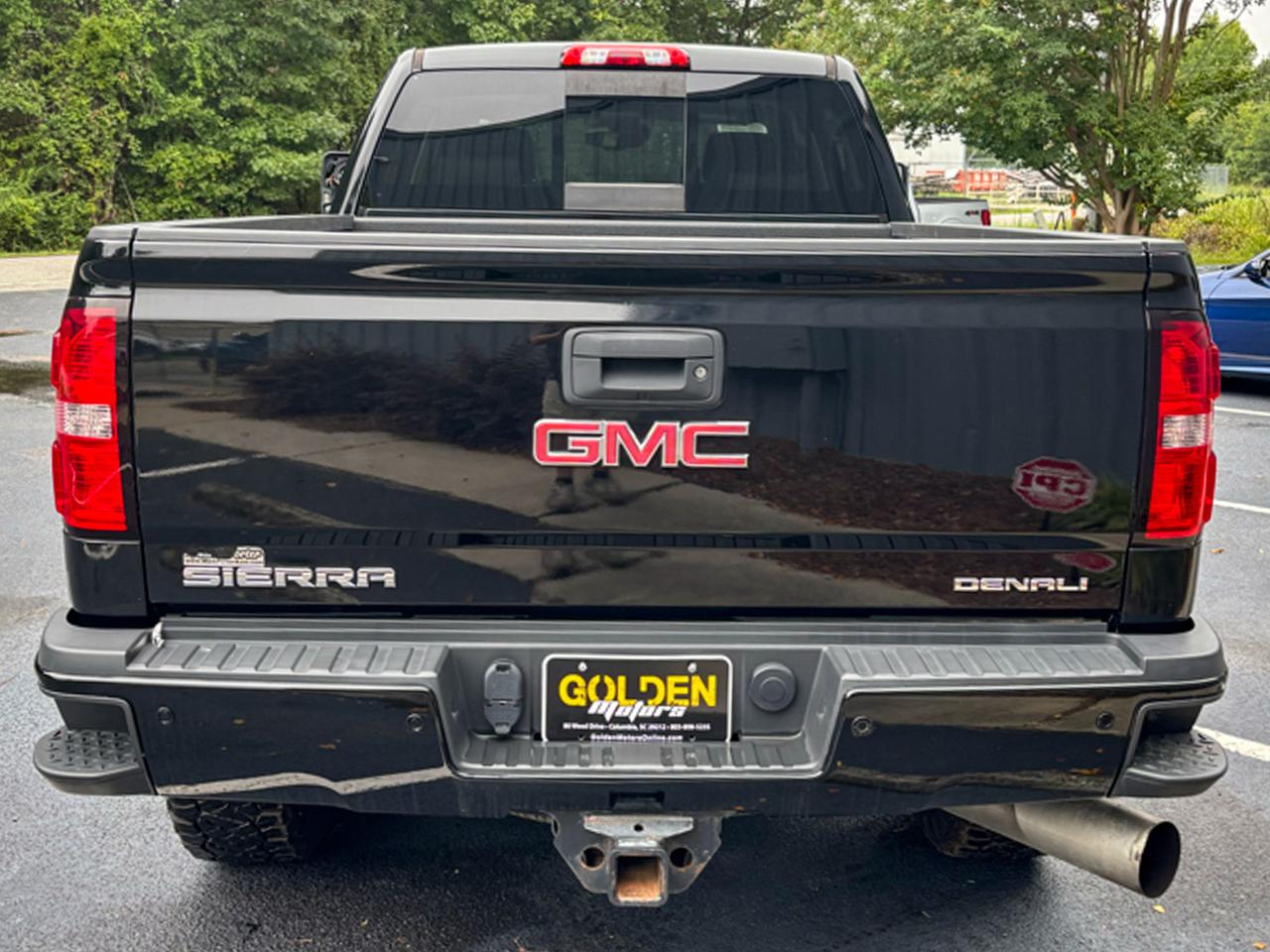 GMC Sierra 2500HD 4WD Crew Cab 153.7" Denali 2015