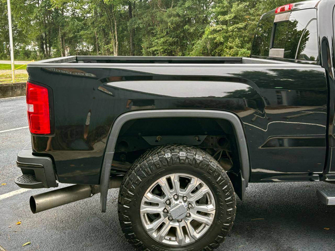 GMC Sierra 2500HD 4WD Crew Cab 153.7" Denali 2015