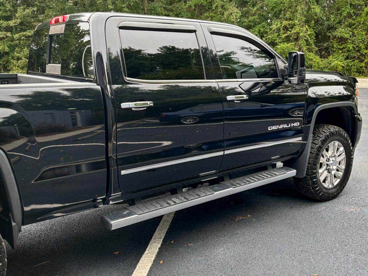GMC Sierra 2500HD 4WD Crew Cab 153.7" Denali 2015