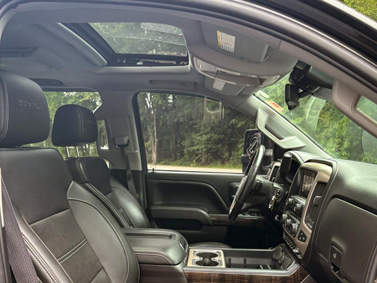 GMC Sierra 2500HD 4WD Crew Cab 153.7" Denali 2015