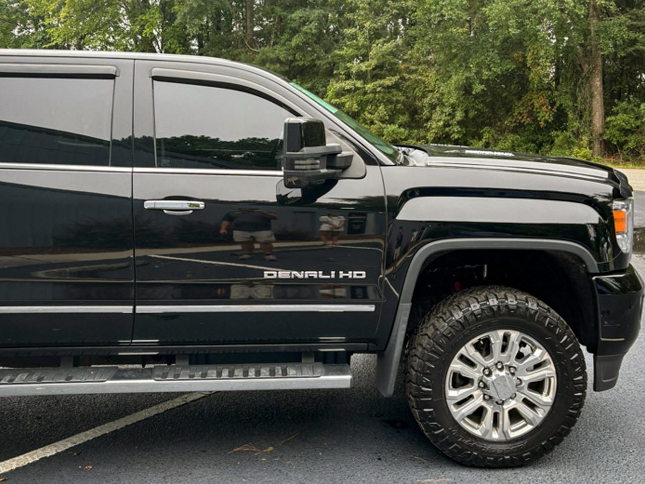 GMC Sierra 2500HD 4WD Crew Cab 153.7" Denali 2015