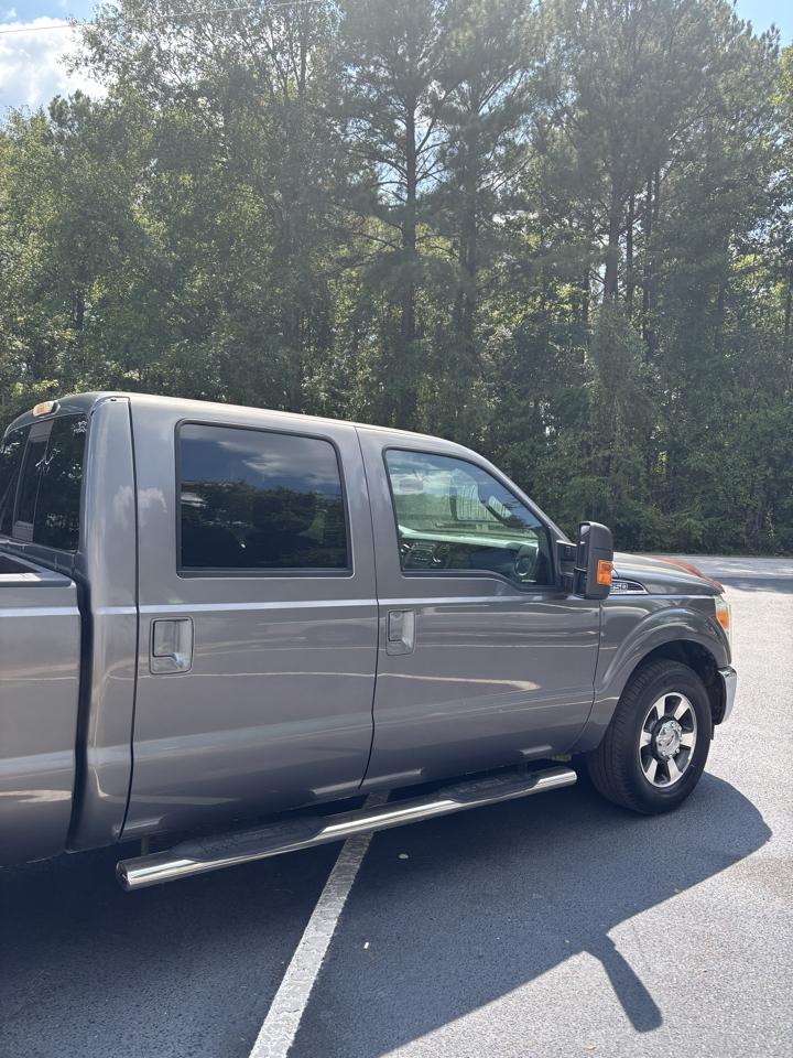 Ford Super Duty F-250 SRW 2WD Crew Cab 156" Lariat 2012