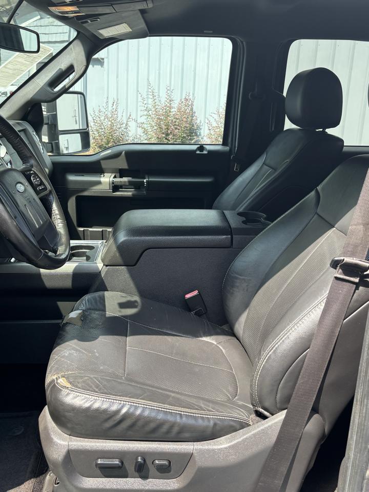Ford Super Duty F-250 SRW 2WD Crew Cab 156" Lariat 2012