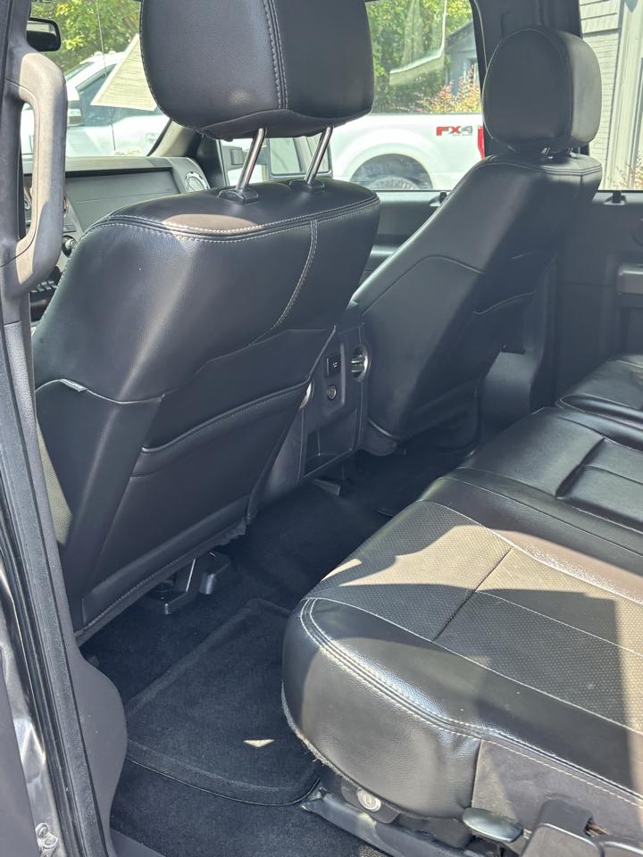 Ford Super Duty F-250 SRW 2WD Crew Cab 156" Lariat 2012