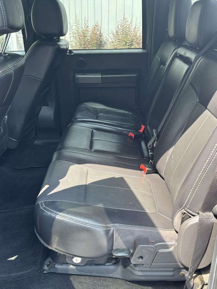 Ford Super Duty F-250 SRW 2WD Crew Cab 156" Lariat 2012