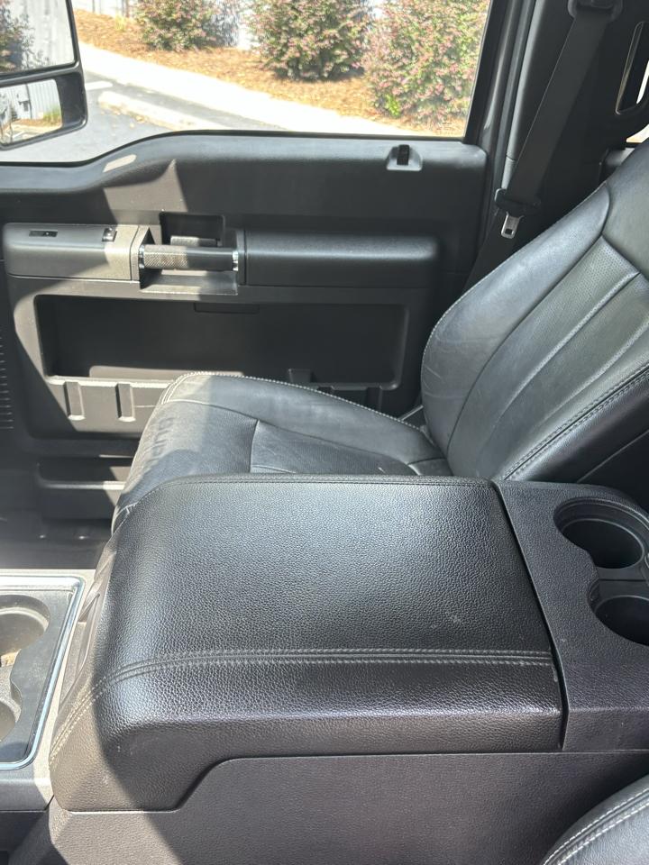 Ford Super Duty F-250 SRW 2WD Crew Cab 156" Lariat 2012