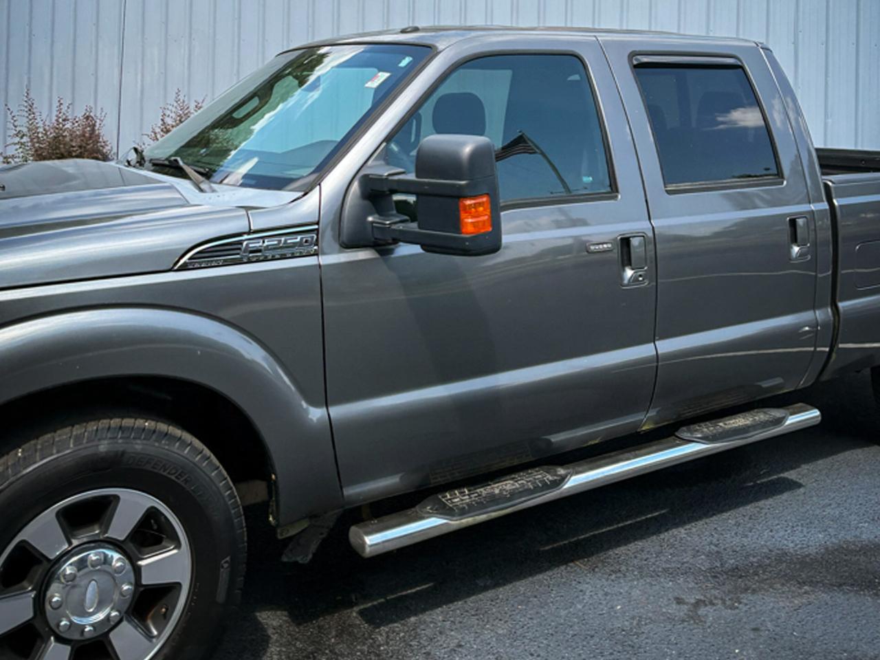 Ford Super Duty F-250 SRW 2WD Crew Cab 156" Lariat 2012